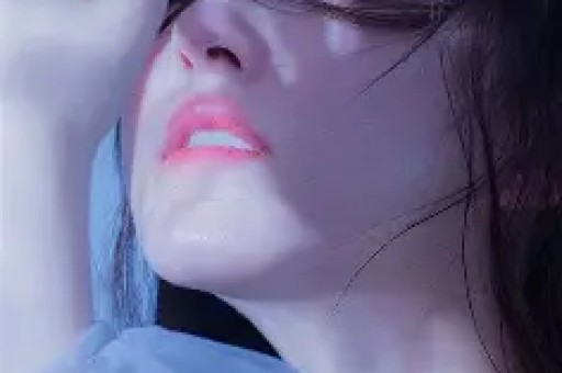 气温回升催热瓜市黄瓤“特小凤”身价攀升至每斤10元