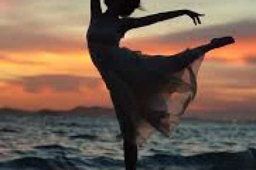 网红艺评人硬刚丝路之母谁来给吃瓜群众一双慧眼