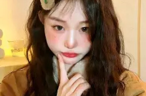 全网吃瓜！某单位美女网红被扒！浑身大牌豪车珠光宝气！